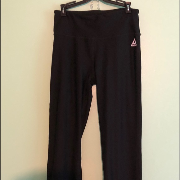 Reebok - Picture 2 of 4